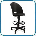 Cadeira Gogo Basic caixa girat�ria. Seu design se integra aos mais diversos ambientes como �reas de comunica��o, restaurantes, salas de treinamento, �reas de lazer, copas, lanchonetes e caf�s, entre outros. Por ser injetada em polipropileno, � de f�cil limpeza e manuten��o e extremamente resistente. Dispon�vel tamb�m com estrutura fixa preta, prata ou cromada.